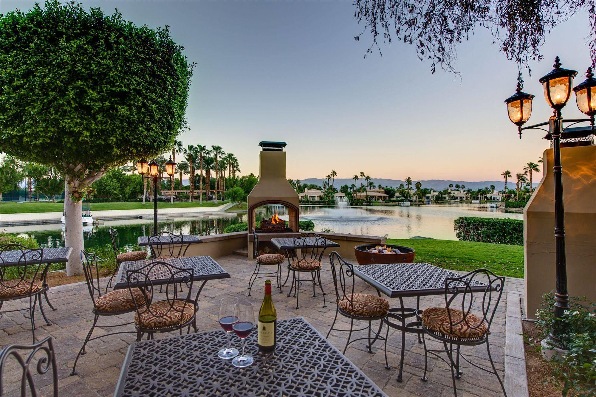 The Chateau at Lake La Quinta Bagian luar foto